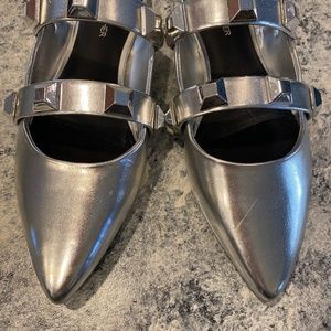 Marc Fisher Silver Flats 9